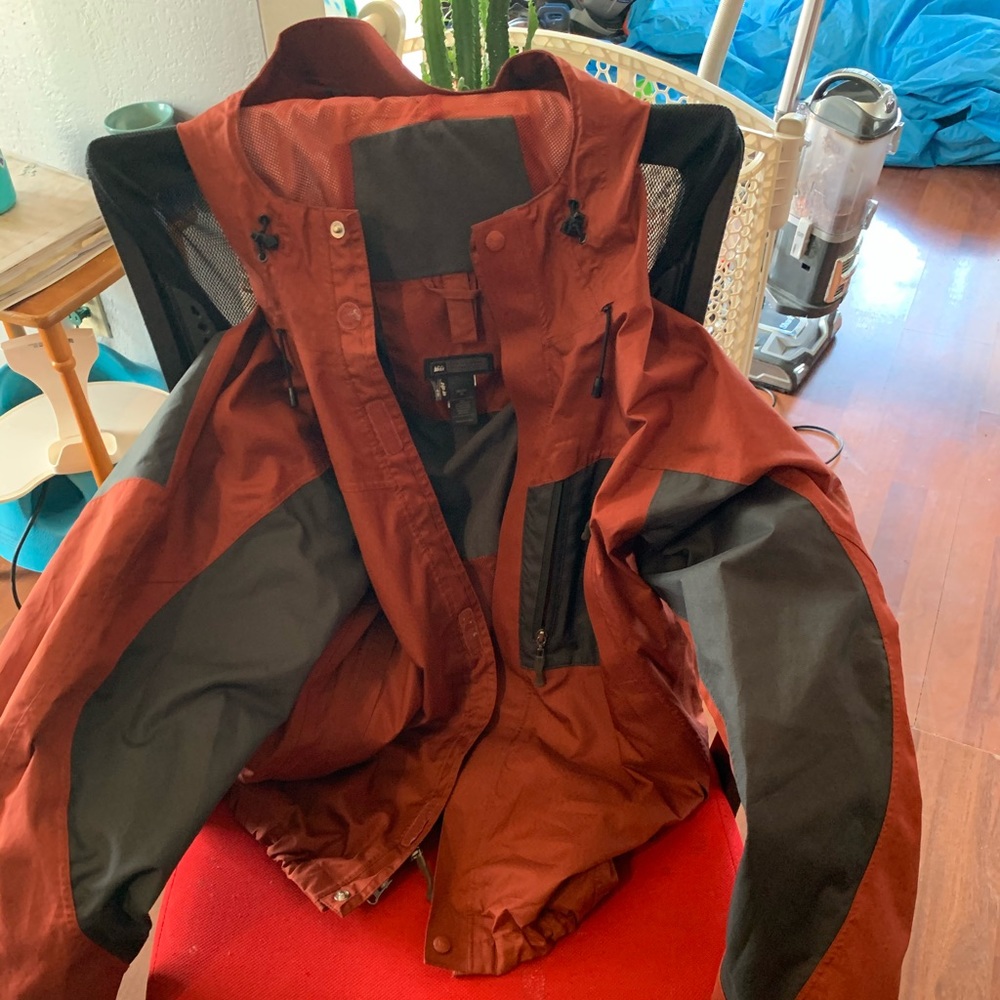 Men’s M REI element coat